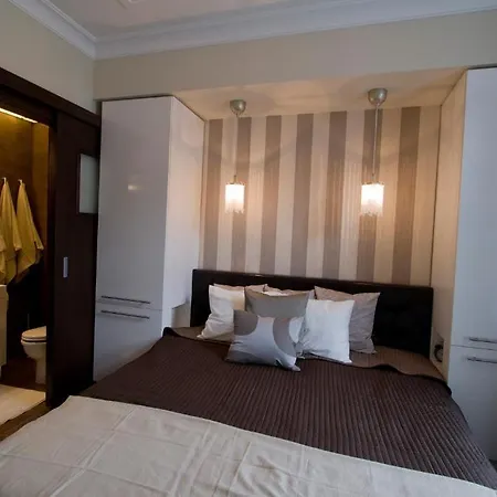 Elisabeth Bridge Apartmans