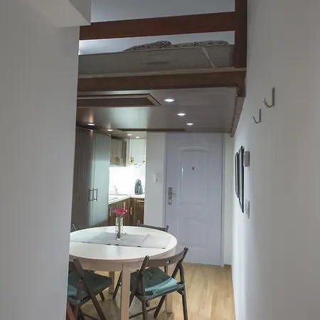 Elisabeth Bridge Apartmans *