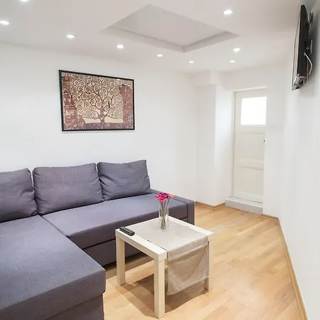 Elisabeth Bridge Apartmans *