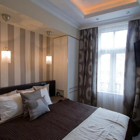 Elisabeth Bridge Apartmans アパート *