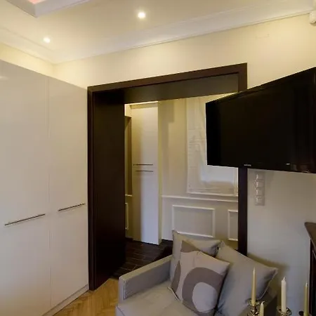 Elisabeth Bridge Apartmans *