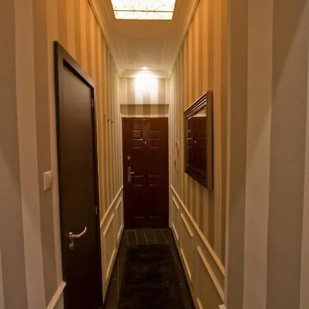 Lägenhet Elisabeth Bridge Apartmans