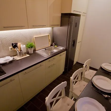 Lägenhet Elisabeth Bridge Apartmans