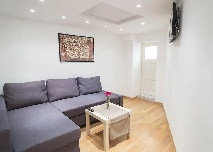 Elisabeth Bridge Apartmans *